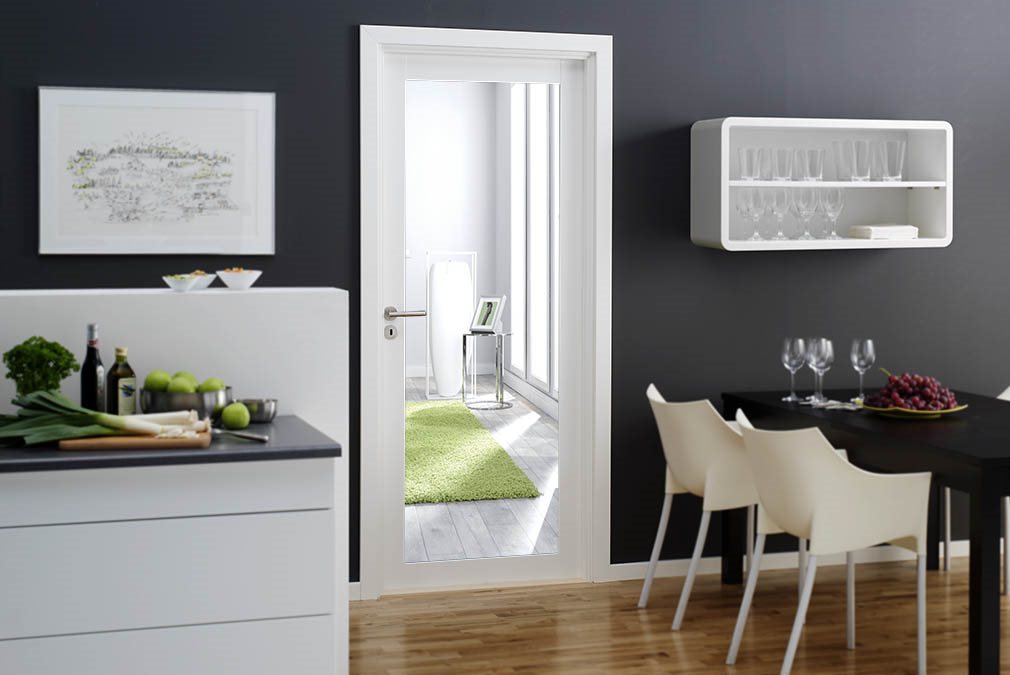 Shaker-White-Primed-1Light_setshot01