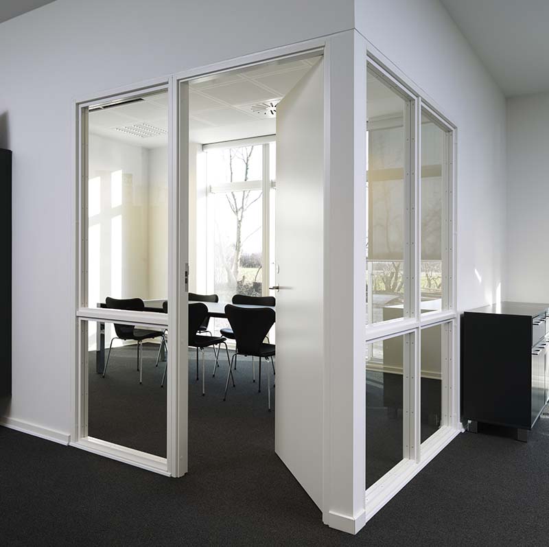 Swedoor-glass-partion-doorset-800w1