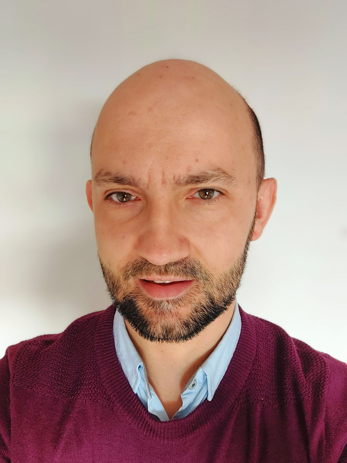 A headshot of JELD-WEN UK employee Marcin Bacik.